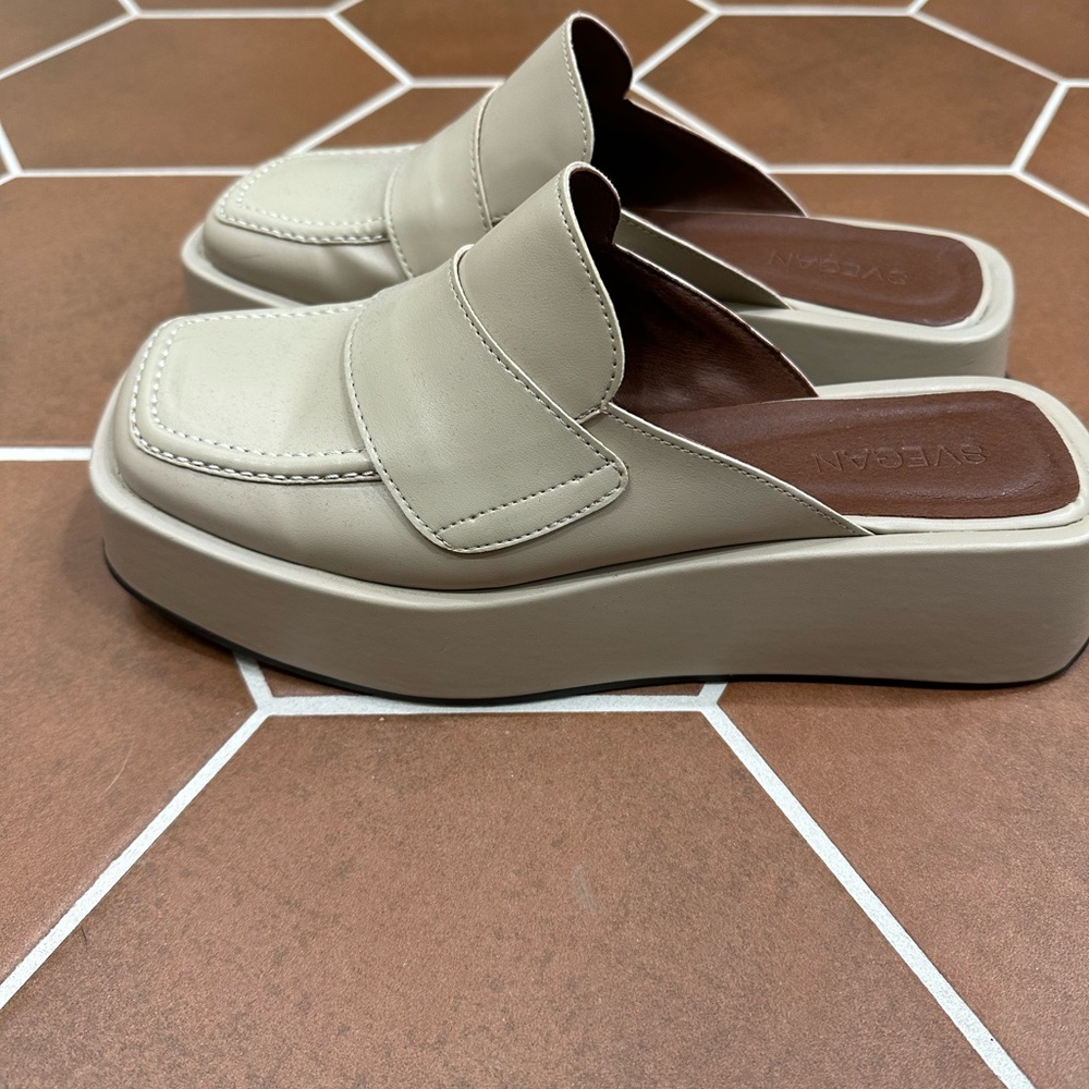 ALOHAS Cream Mules - Picture 6 of 6